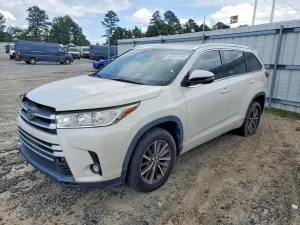 Toyota Highlander 3.5L 6 2017