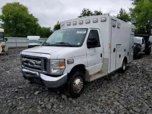 Ford Econoline 6.8L 10 2015