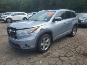 Toyota Highlander 3.5L 6 2015