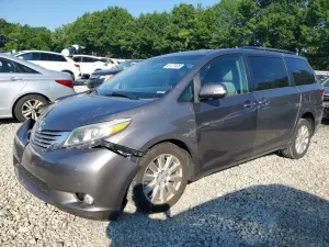 Toyota Sienna 3.5L 6 2016