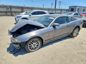 Ford Mustang 3.7L 6 2014