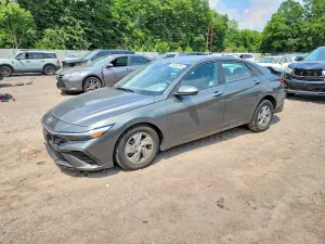 Hyundai Elantra 2.0L 4 2025