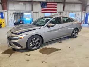 Hyundai Elantra 2.0L 4 2025