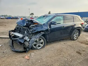 Toyota Highlander 3.5L 6 2017