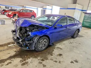 Hyundai Elantra 2.0L 4 2024