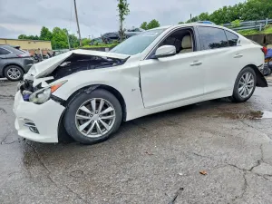 Infiniti Q50 3.7L 6 2014