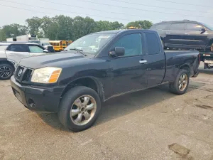 Nissan Titan 5.6L 8 2005