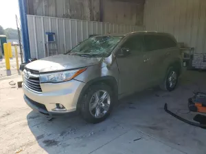 Toyota Highlander 3.5L 6 2014