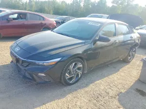 Hyundai Elantra 2.0L 4 2025