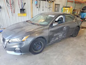 Nissan Altima 2.5L 4 2020