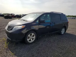 Toyota Sienna 3.5L 6 2015