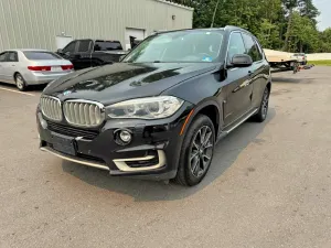 BMW X5 4.4L 8 2015