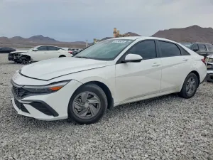 Hyundai Elantra 2.0L 4 2024