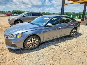 Nissan Altima 2.5L 4 2021