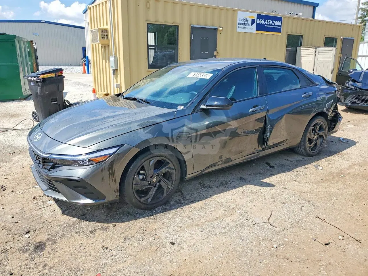 Hyundai Elantra 2.0L 4 2026