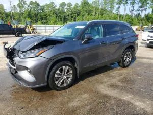Toyota Highlander 3.5L 6 2022