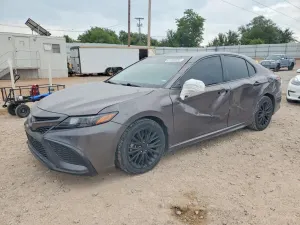 Toyota Camry 2.5L 4 2021