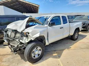 Toyota Tacoma 2.7L 4 2021