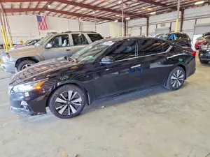 Nissan Altima 2.5L 4 2021