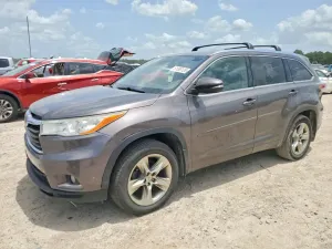 Toyota Highlander 3.5L 6 2014