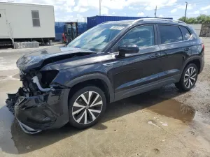 Volkswagen Taos 1.5L 4 2024
