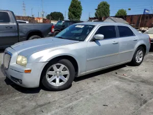 Chrysler 300 3.5L 6 2005