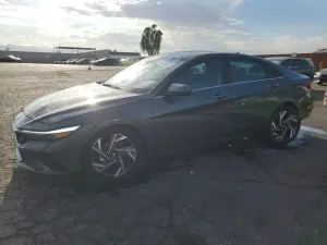 Hyundai Elantra 2.0L 4 2025