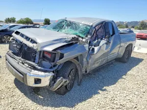 Toyota Tundra 5.7L 8 2018