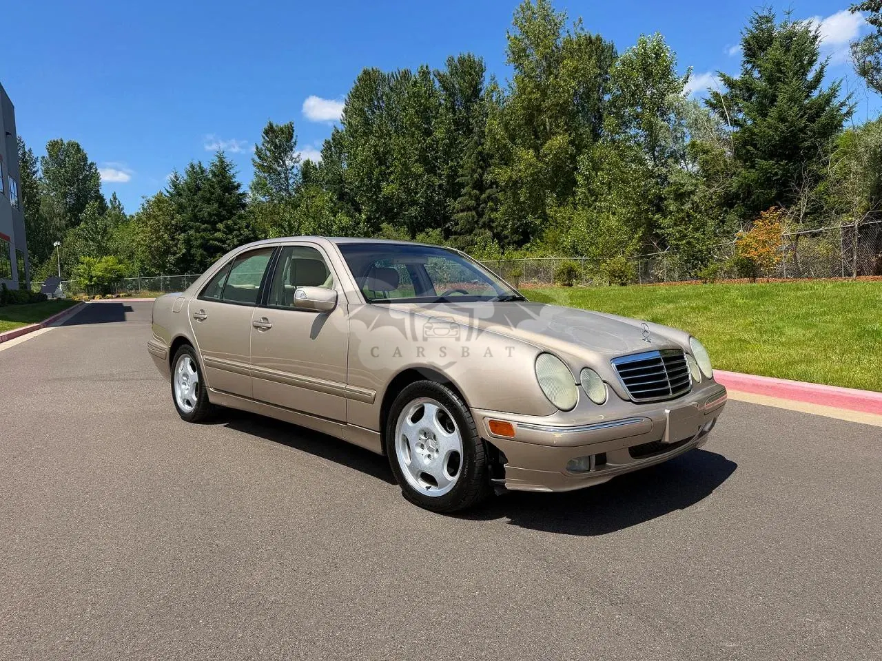 Mercedes-Benz E 4.3L 8 2000