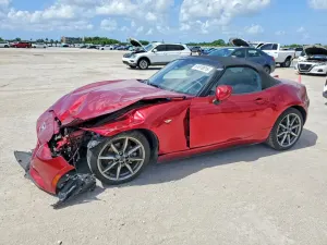 Mazda MX-5 (Miata) 2.0L 4 2022