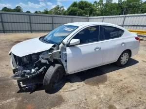 Nissan Versa 1.6L 4 2015