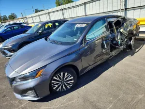 Nissan Altima 2.5L 4 2025