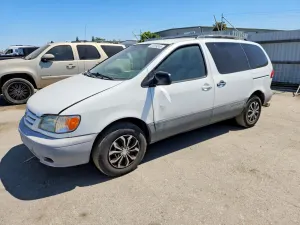 Toyota Sienna 3.0L 6 2003