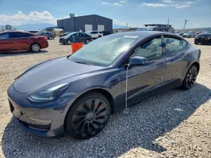 Tesla Model 3 2022
