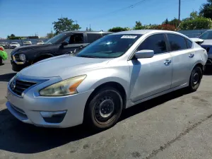 Nissan Altima 2.5L 4 2015