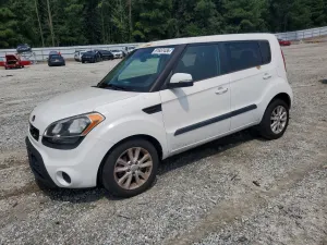 Kia Soul 2.0L 4 2013