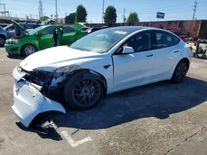 Tesla Model 3 2025