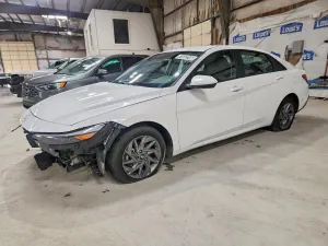 Hyundai Elantra 2.0L 4 2024
