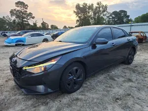 Hyundai Elantra 2.0L 4 2021