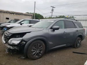 Nissan Pathfinder SV 3.5L 6 2022