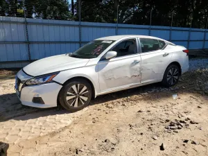 Nissan Altima 2.5L 4 2021