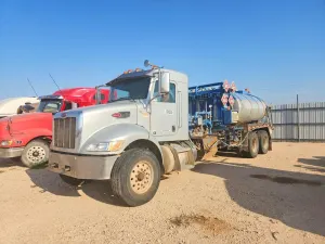 Peterbilt 330/337/348 8.9L 6 2015