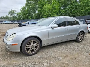 Mercedes-Benz E 5.0L 8 2005