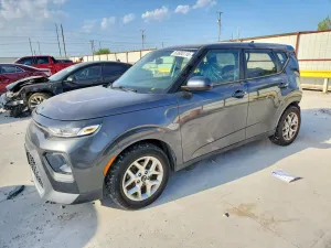 Kia Soul 2.0L 4 2021