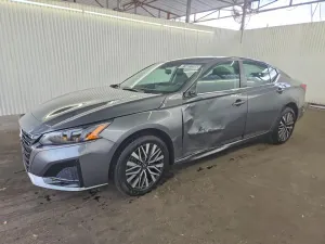 Nissan Altima 2.5L 4 2026