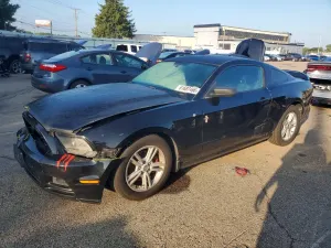 Ford Mustang 3.7L 6 2013