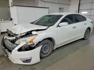 Nissan Altima 2.5L 4 2015