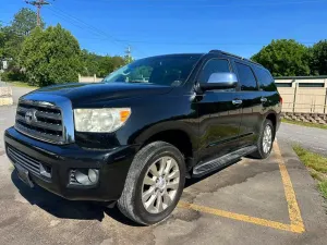 Toyota Sequoia 5.7L 8 2011