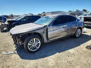 Infiniti Q50 3.0L 6 2021