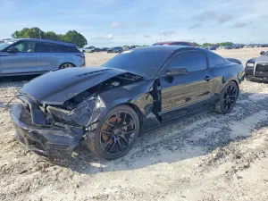 Ford Mustang 5.0L 8 2014